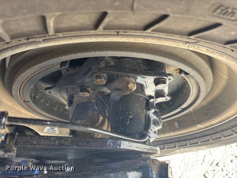 image for item EM6122 2025 Mack GR64F roll-off container truck