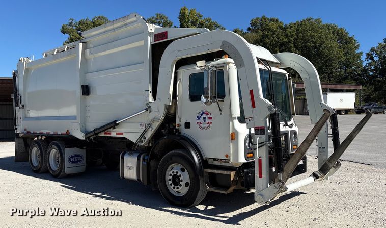 image for item EM6123 2025 Mack TerraPro refuse truck