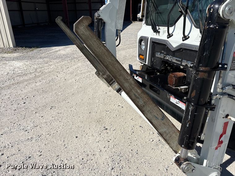 image for item EM6123 2025 Mack TerraPro refuse truck