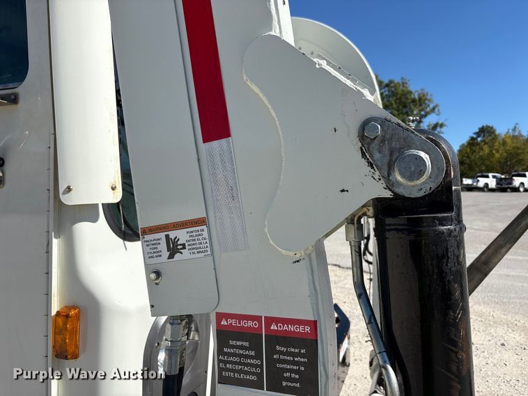 image for item EM6123 2025 Mack TerraPro refuse truck