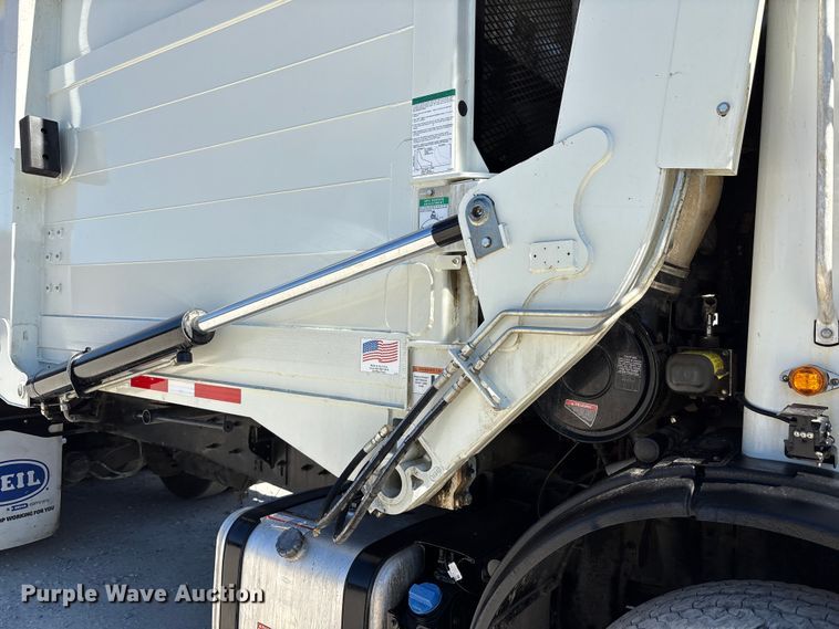 image for item EM6123 2025 Mack TerraPro refuse truck