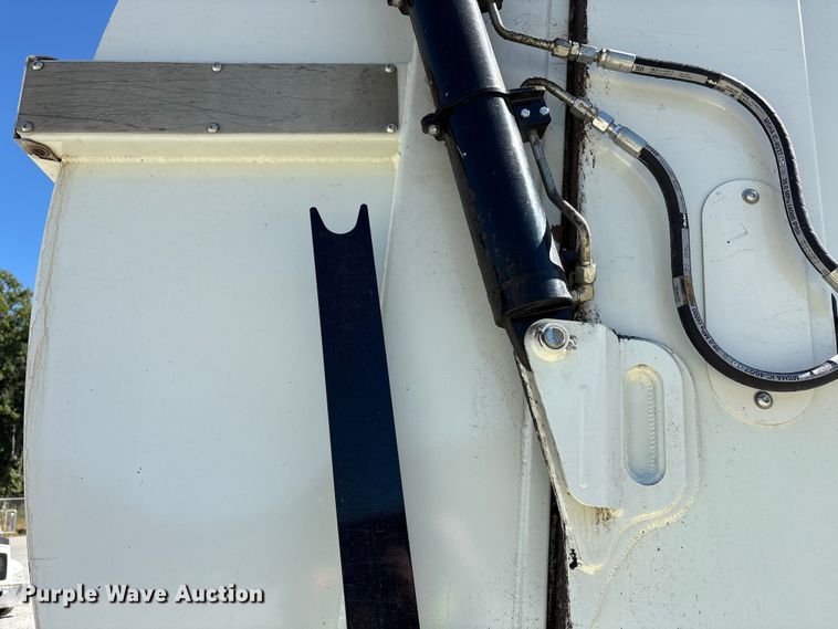 image for item EM6123 2025 Mack TerraPro refuse truck