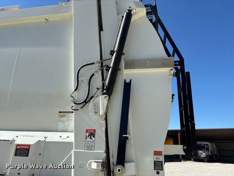 image for item EM6123 2025 Mack TerraPro refuse truck