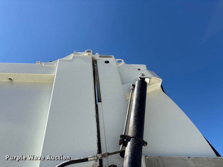 image for item EM6123 2025 Mack TerraPro refuse truck