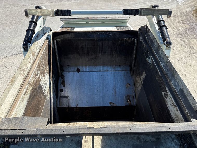 image for item EM6123 2025 Mack TerraPro refuse truck