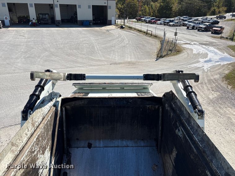 image for item EM6123 2025 Mack TerraPro refuse truck