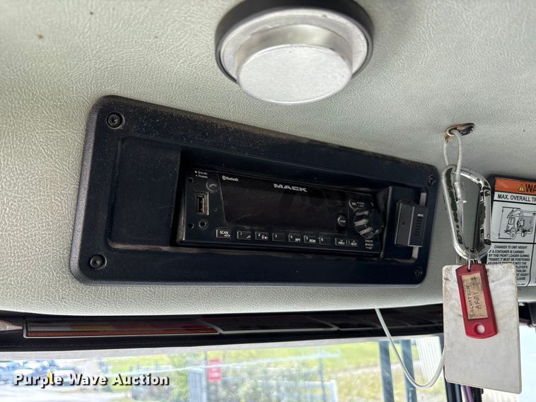 image for item EM6123 2025 Mack TerraPro refuse truck