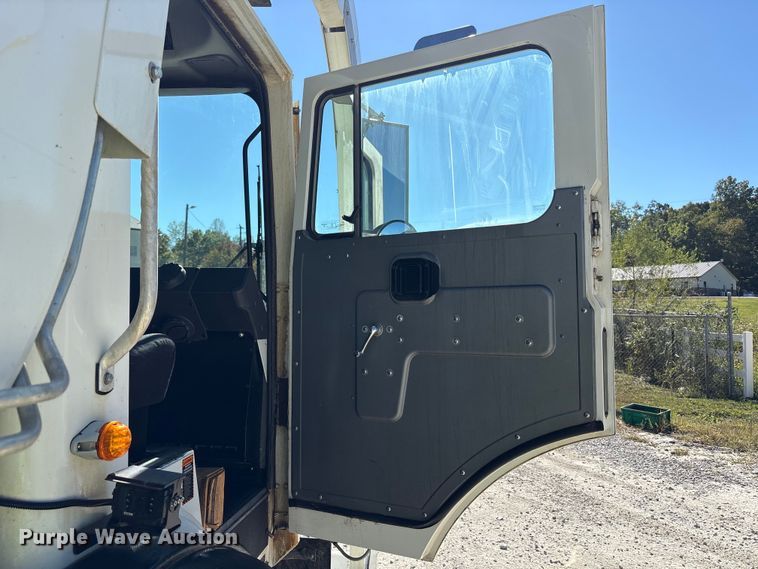 image for item EM6123 2025 Mack TerraPro refuse truck