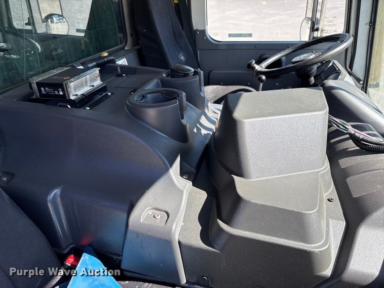 image for item EM6123 2025 Mack TerraPro refuse truck