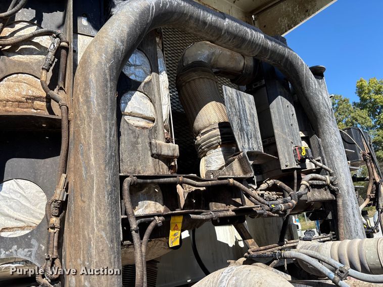 image for item EM6123 2025 Mack TerraPro refuse truck