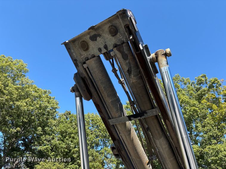 image for item EM6124 2025 Mack Granite roll-off container truck