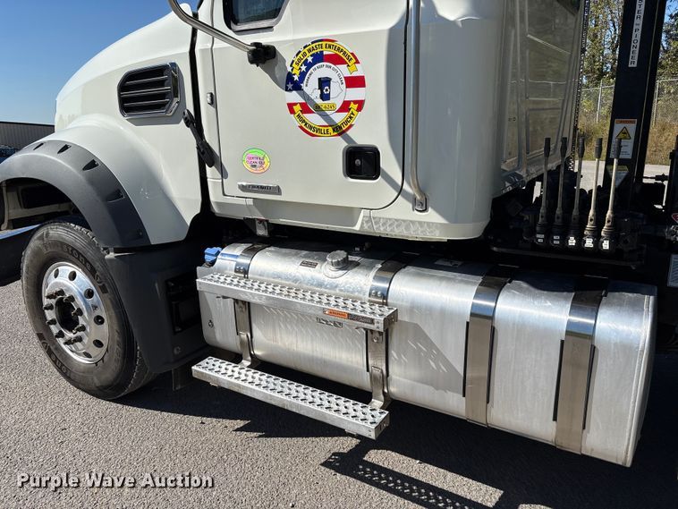 image for item EM6124 2025 Mack Granite roll-off container truck