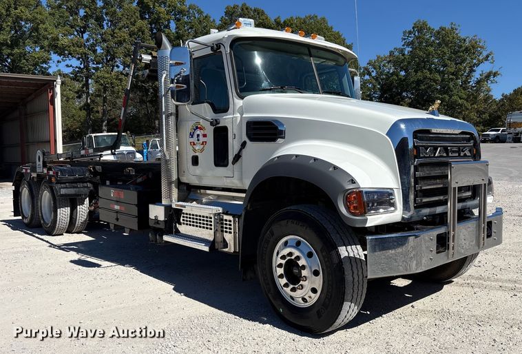 image for item EM6126 2025 Mack Granite roll-off container truck