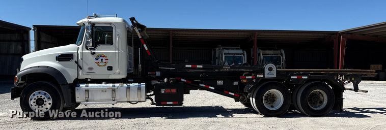 image for item EM6126 2025 Mack Granite roll-off container truck