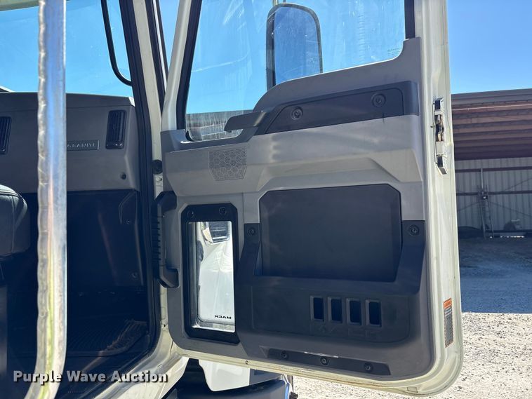 image for item EM6126 2025 Mack Granite roll-off container truck