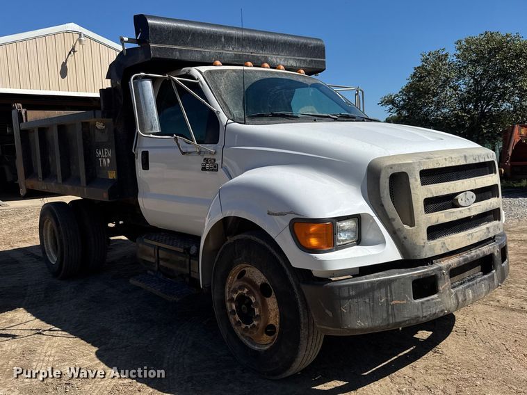 image for item EM8176 2004 Ford F650 Super Duty XL dump truck