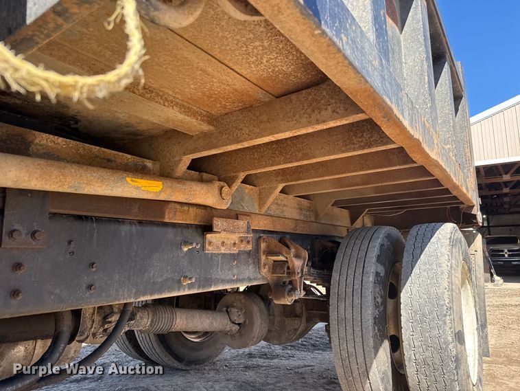 image for item EM8176 2004 Ford F650 Super Duty XL dump truck