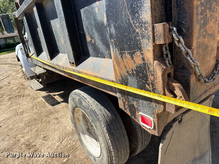 image for item EM8176 2004 Ford F650 Super Duty XL dump truck