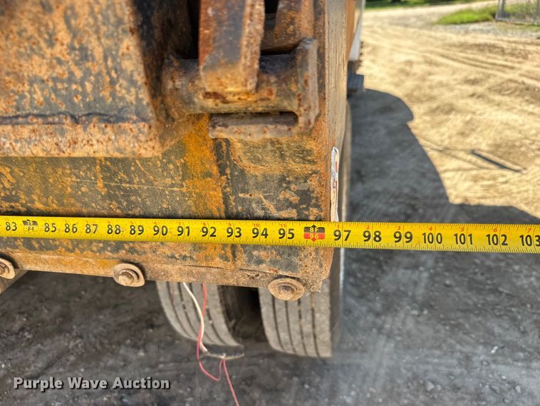 image for item EM8176 2004 Ford F650 Super Duty XL dump truck