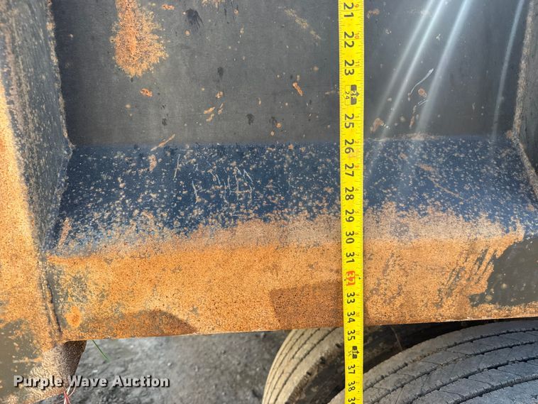 image for item EM8176 2004 Ford F650 Super Duty XL dump truck