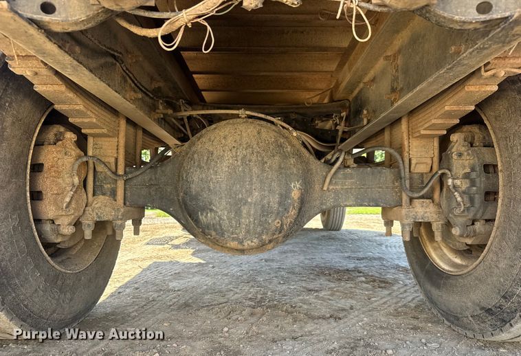 image for item EM8176 2004 Ford F650 Super Duty XL dump truck