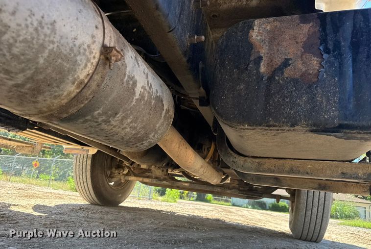 image for item EM8176 2004 Ford F650 Super Duty XL dump truck