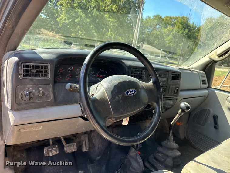 image for item EM8176 2004 Ford F650 Super Duty XL dump truck