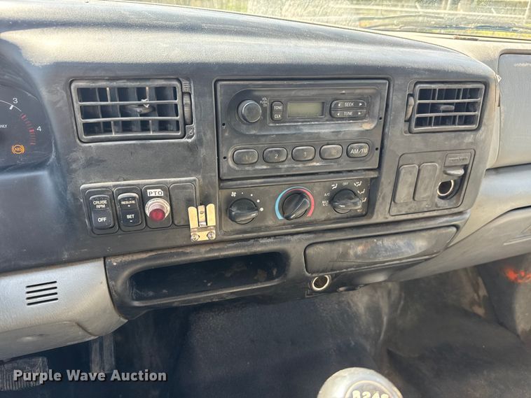 image for item EM8176 2004 Ford F650 Super Duty XL dump truck