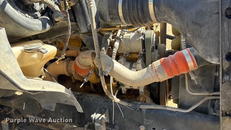 image for item EM8176 2004 Ford F650 Super Duty XL dump truck