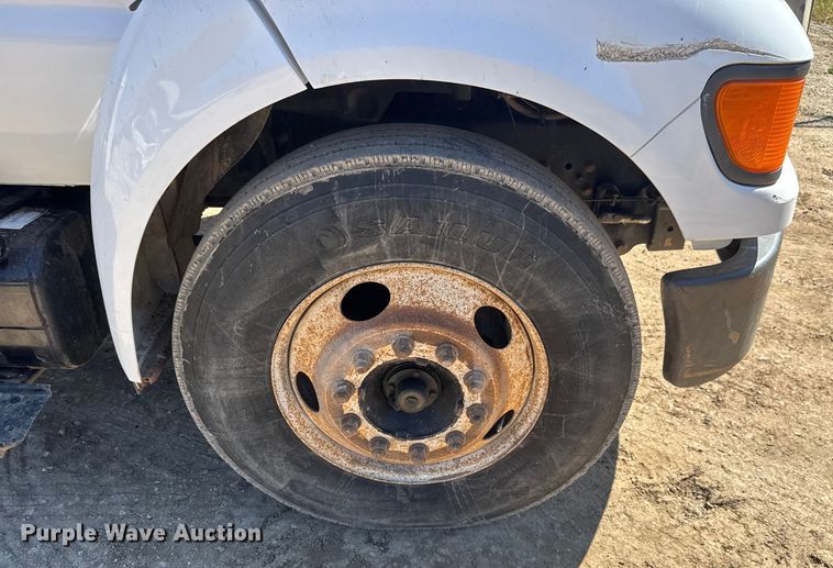 image for item EM8176 2004 Ford F650 Super Duty XL dump truck