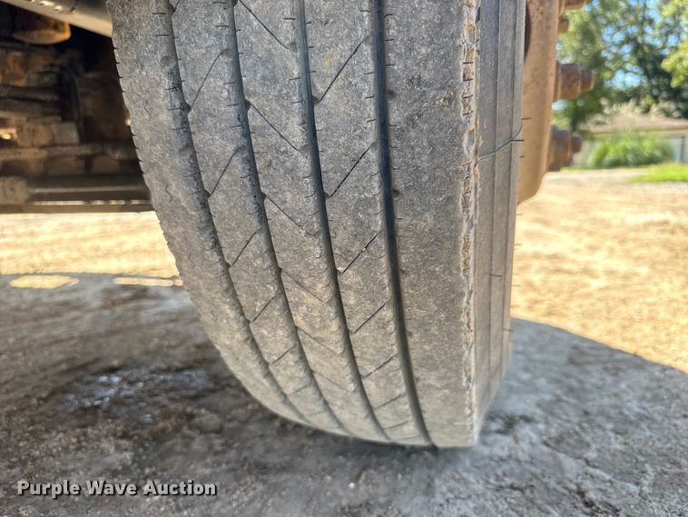 image for item EM8176 2004 Ford F650 Super Duty XL dump truck