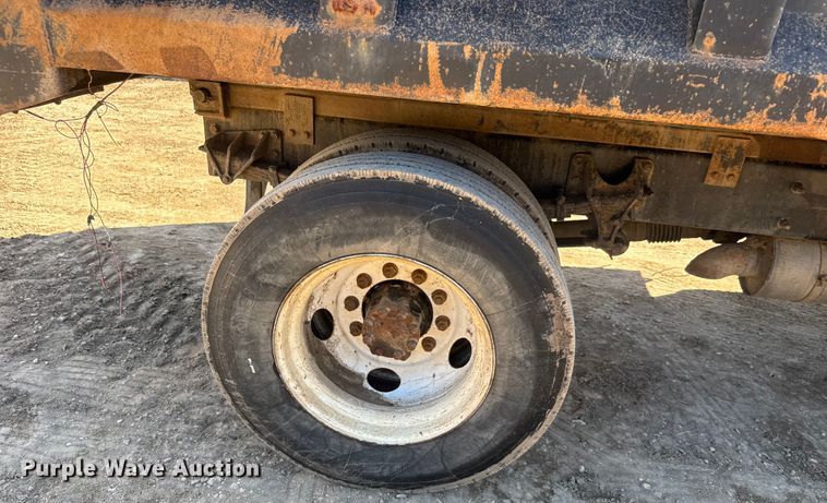 image for item EM8176 2004 Ford F650 Super Duty XL dump truck
