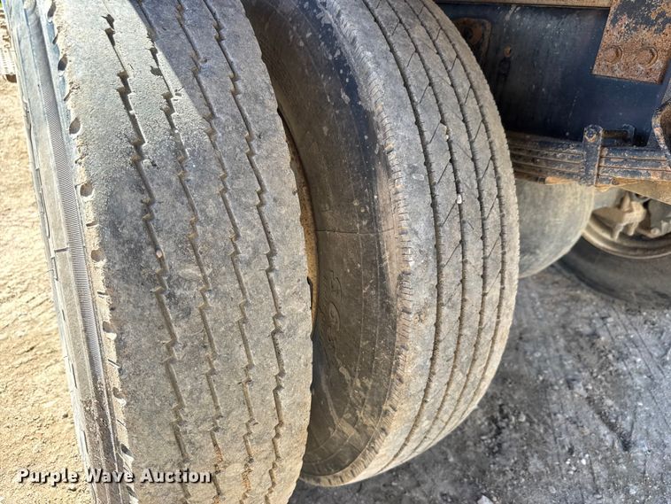 image for item EM8176 2004 Ford F650 Super Duty XL dump truck