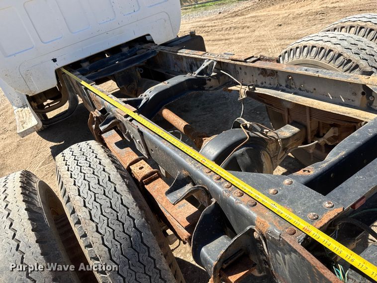 image for item EM8177 1986 Chevrolet C70 truck cab and chassis