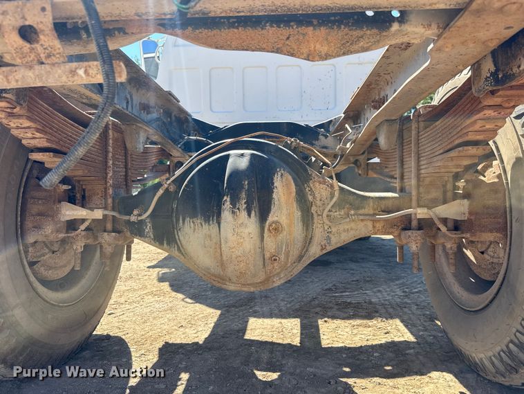 image for item EM8177 1986 Chevrolet C70 truck cab and chassis