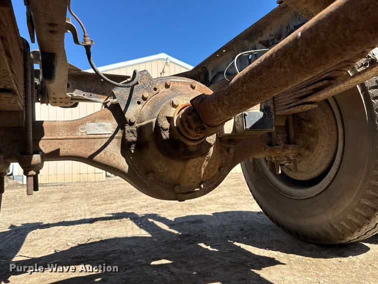 image for item EM8177 1986 Chevrolet C70 truck cab and chassis