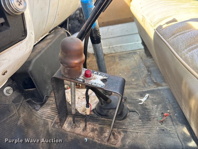 image for item EM8177 1986 Chevrolet C70 truck cab and chassis