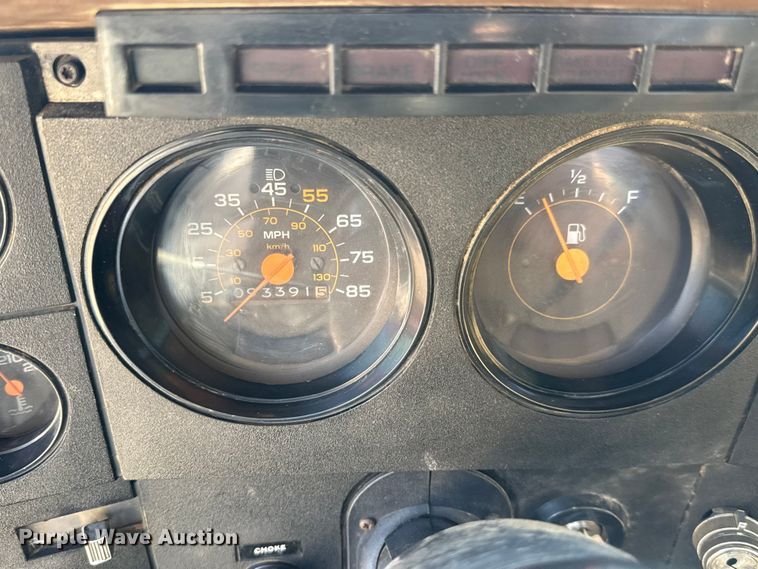 image for item EM8177 1986 Chevrolet C70 truck cab and chassis