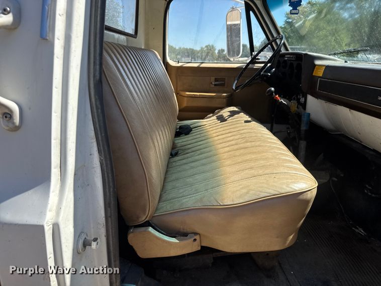 image for item EM8177 1986 Chevrolet C70 truck cab and chassis