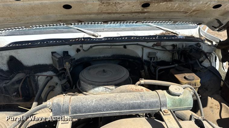 image for item EM8177 1986 Chevrolet C70 truck cab and chassis