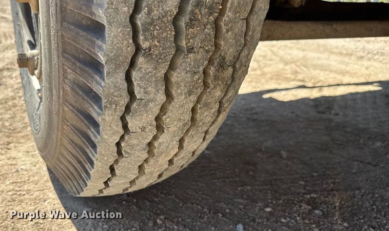 image for item EM8177 1986 Chevrolet C70 truck cab and chassis