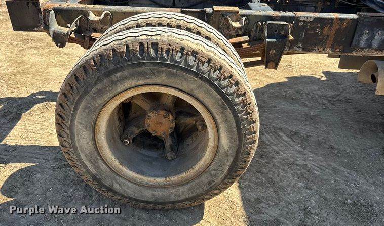 image for item EM8177 1986 Chevrolet C70 truck cab and chassis