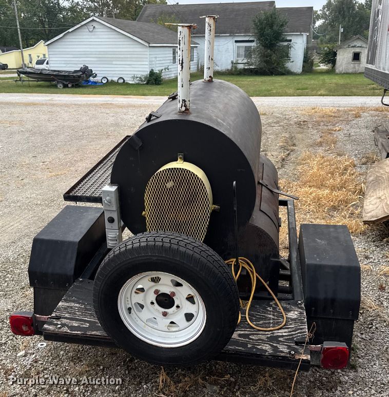 image for item EN0532 Smoker trailer