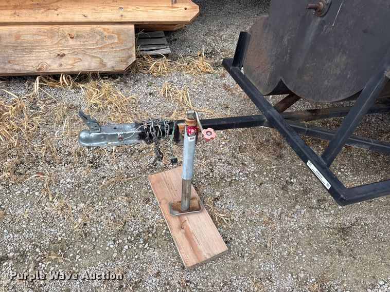 image for item EN0532 Smoker trailer