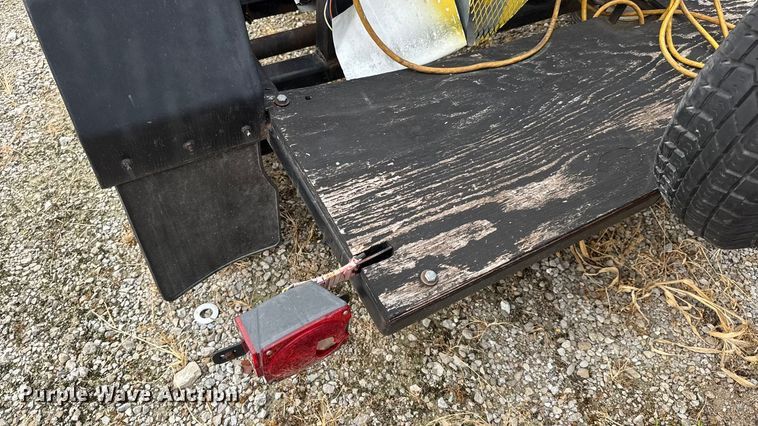 image for item EN0532 Smoker trailer