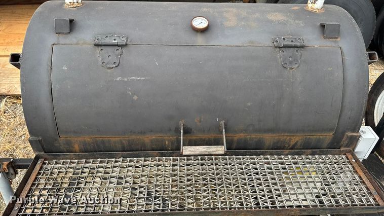 image for item EN0532 Smoker trailer