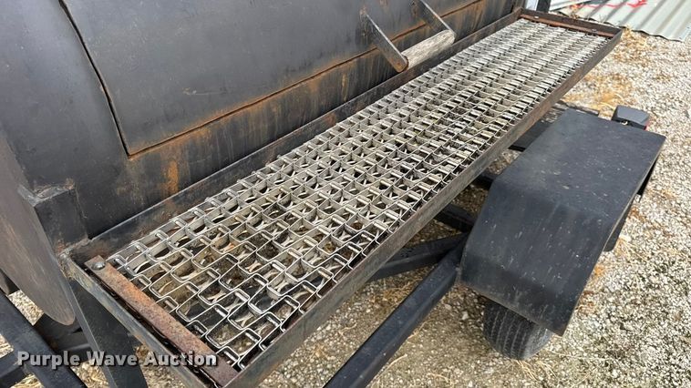 image for item EN0532 Smoker trailer