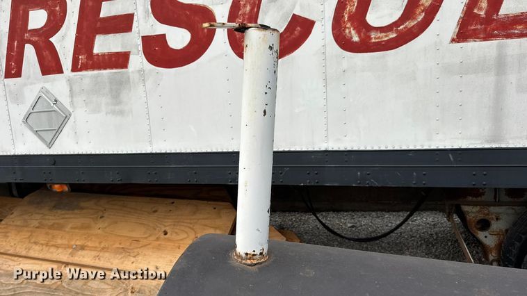 image for item EN0532 Smoker trailer