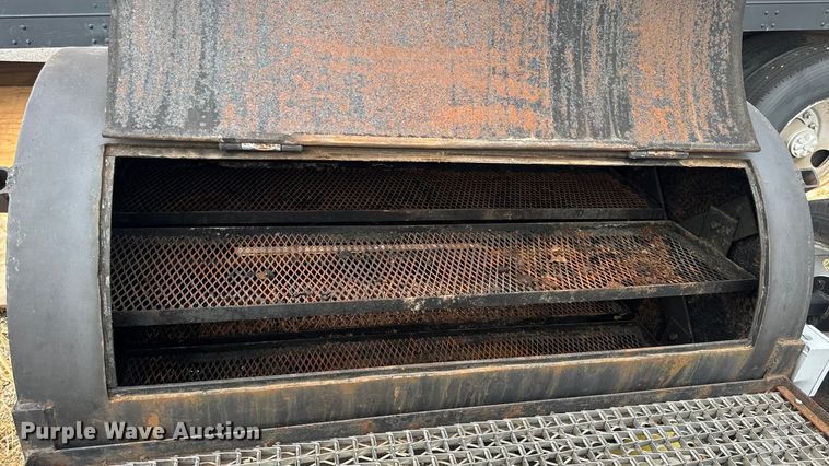 image for item EN0532 Smoker trailer