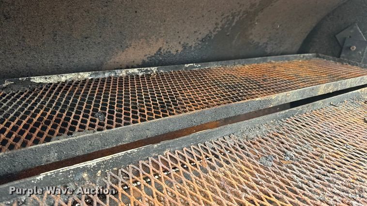 image for item EN0532 Smoker trailer